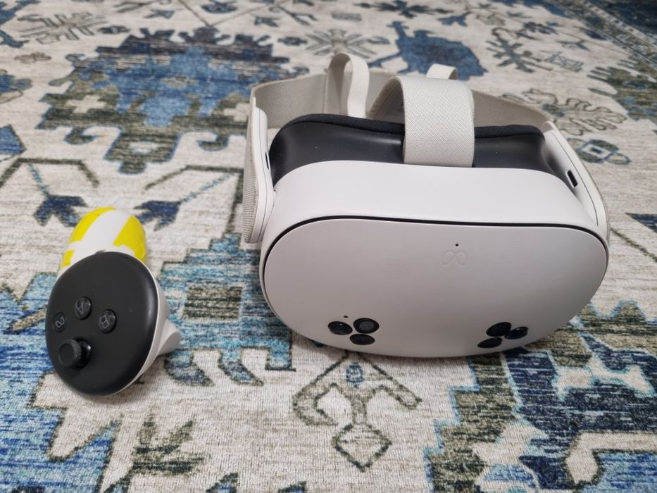 Продам Meta quest 3s без одного контроллера