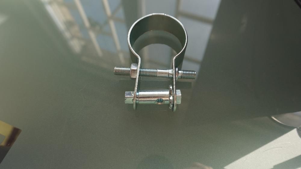 Скоба с вграден обтегач