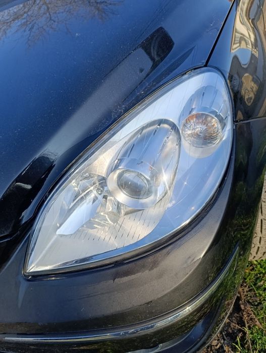 Полиране на фарове