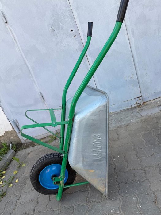 Тачка садовая