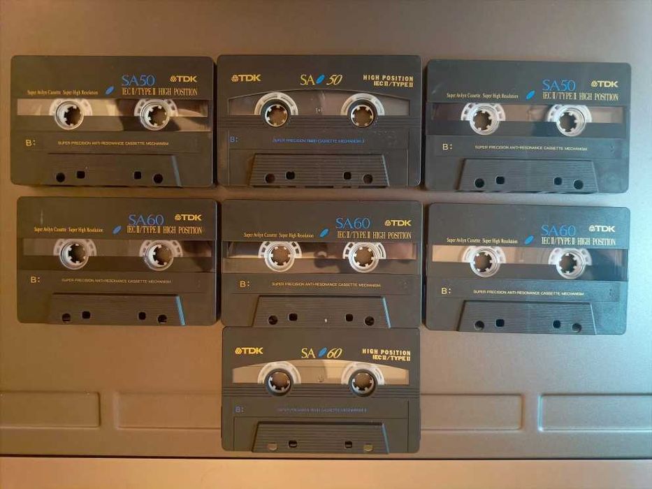 Аудио кассеты тип II TDK и MAXELL. Разные.
