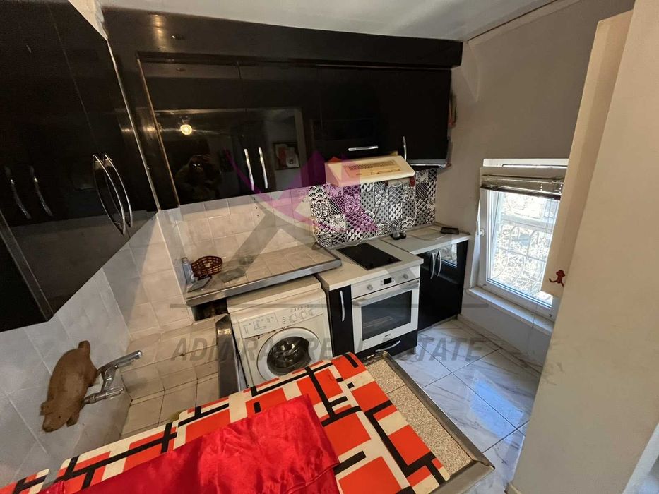 Продава се Тристаен апартамент в Варна, Лятно кино Тракия - 116 кв.м за 1555 €/кв.м - Снимка #1