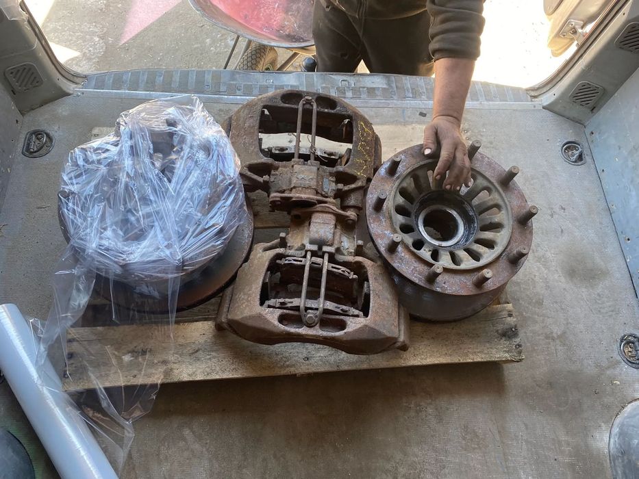 Butuci si etrieri Axa SAF / BPW : Dezmembrez SAF , BPW eco eco plus , Samro , ROR , SMB , GIGANT , TRAILOR , Schmitz, Mercedes