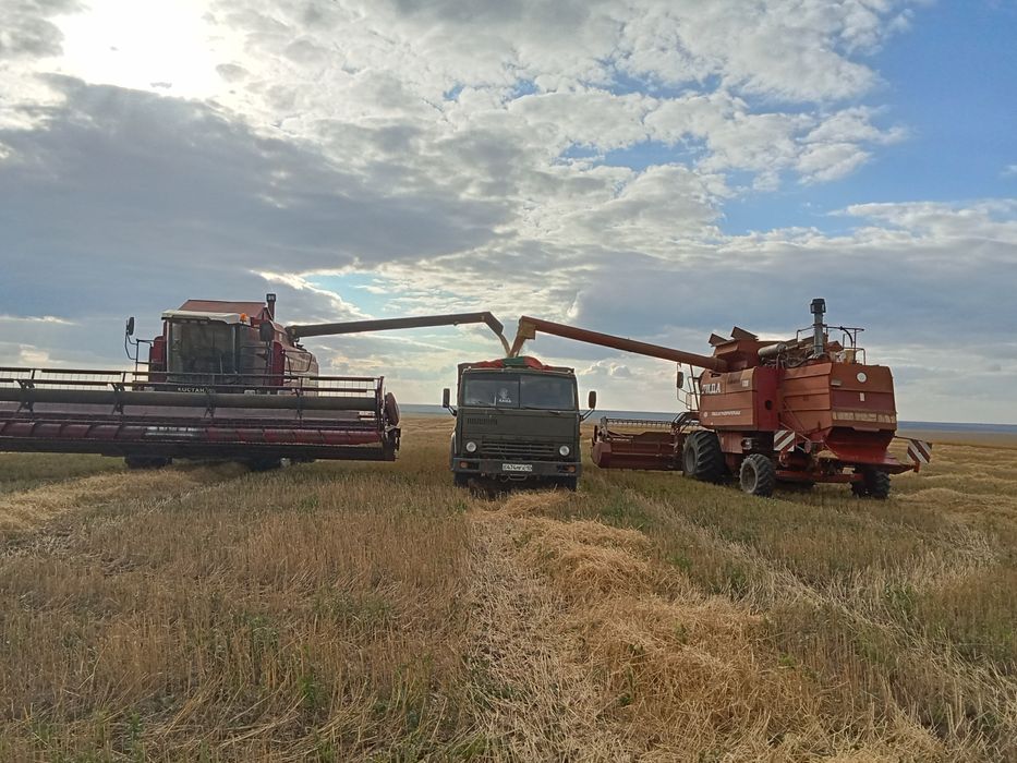 Продам комбайн Есиль 760