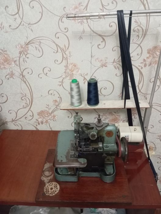 Продаётся оверлок