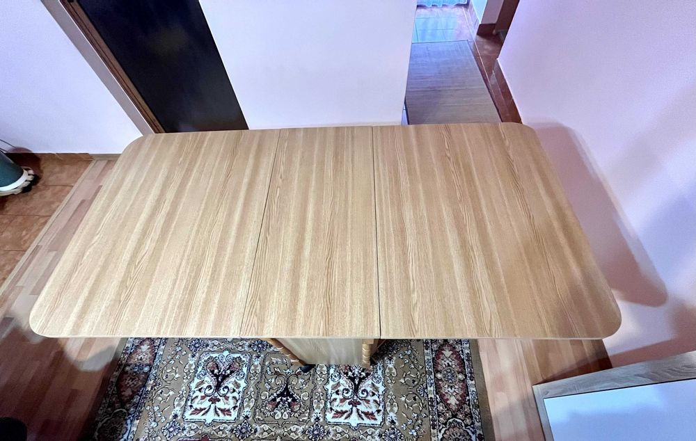 Masă extensibilă