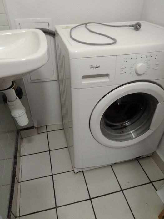 Дава се под наем Тристаен апартамент в Плевен, Дружба 1 - 120 кв.м за 714 € - Снимка #13