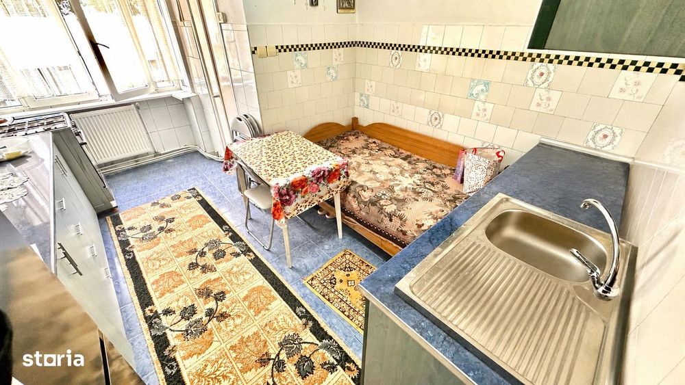 Apartament 3 camere semidecomandat,  Aleea Parcului, Bacău