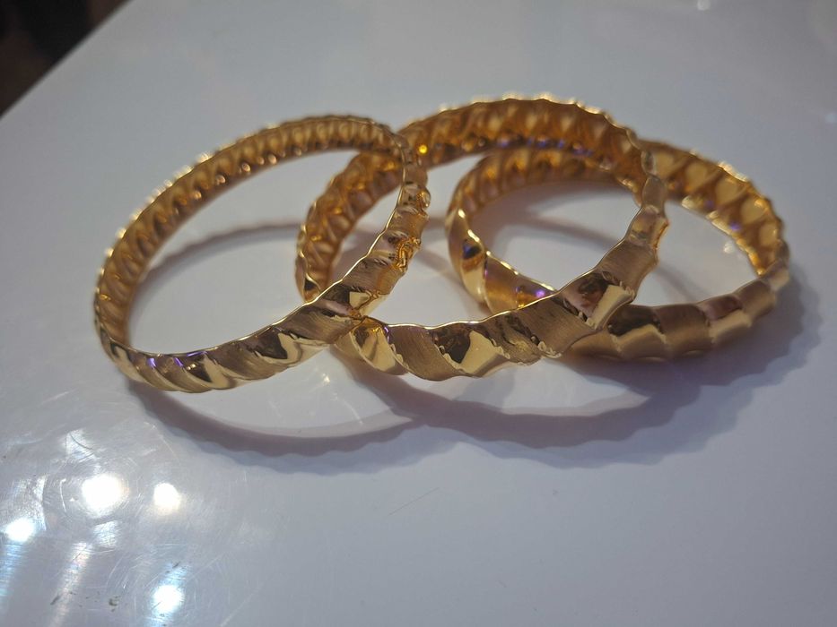Златни гривни, 26.5 грама, нови, 585 маркировка, 14 карата