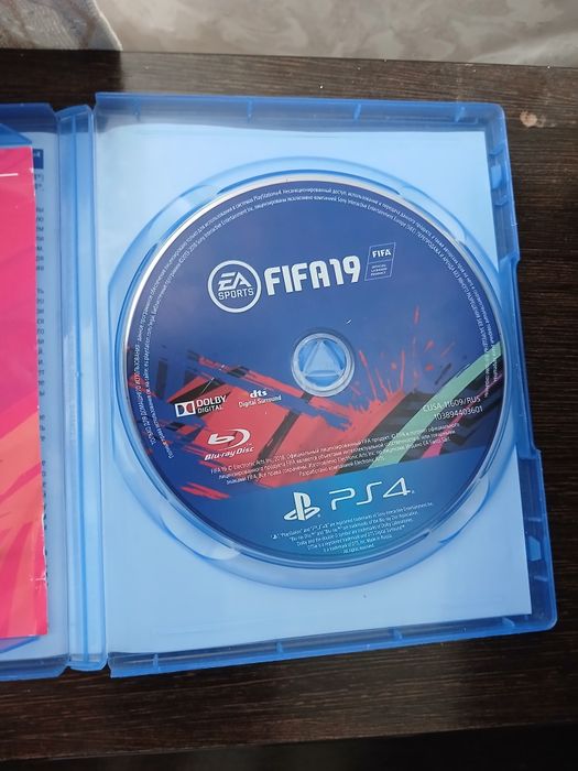 Обмен или продам Fifa 19 и Little Nightmares2