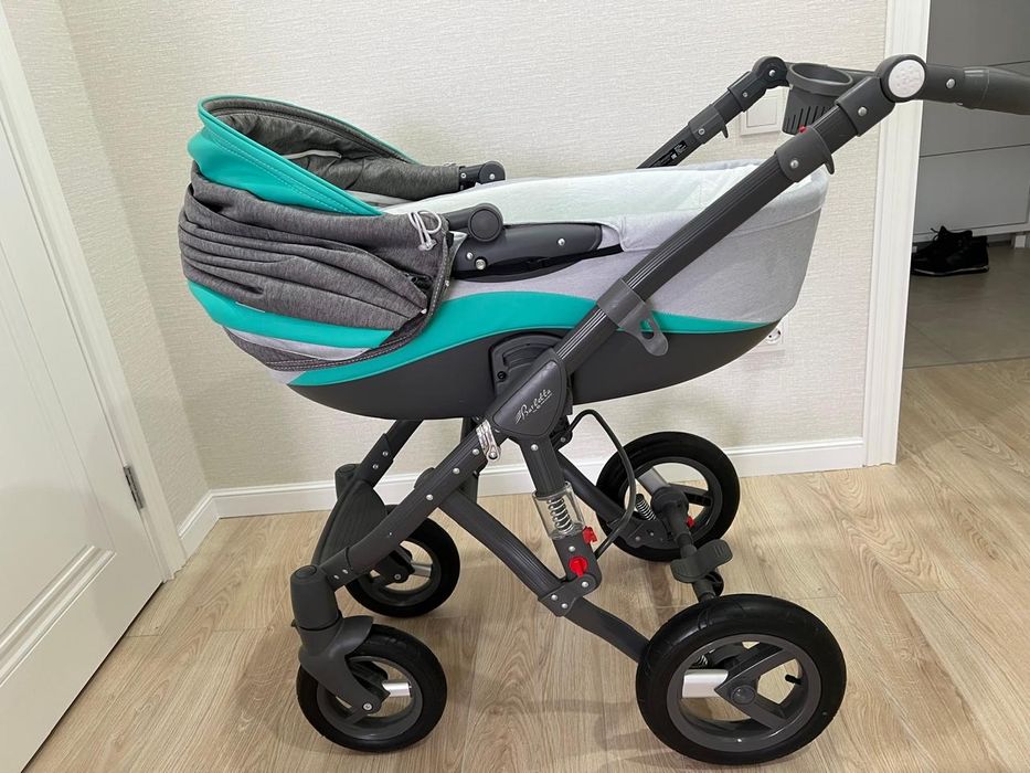 Детская коляска 3в1