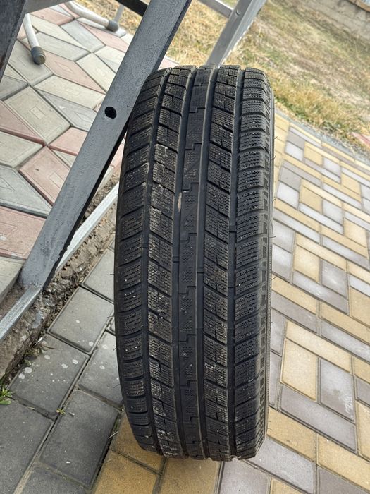 Комплект с диской 215/60/16