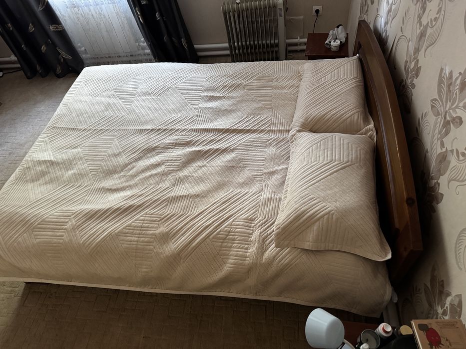 Продам кровать 150*200