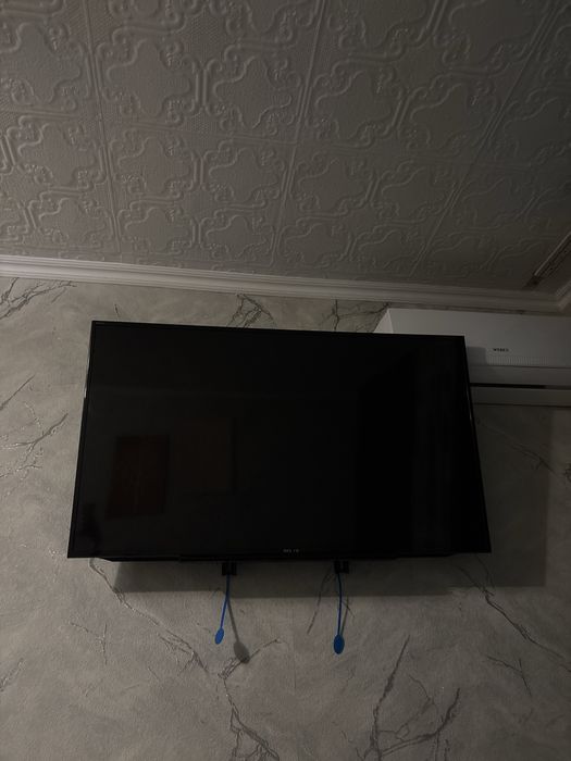 Телевизор Sony 50 дюймов, 2014 год.