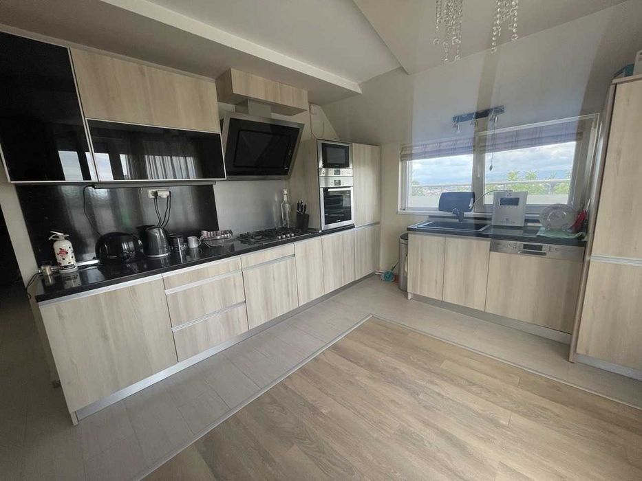 Дава се под наем Тристаен апартамент в София, Център - 90 кв.м за 1400 € - Снимка #6