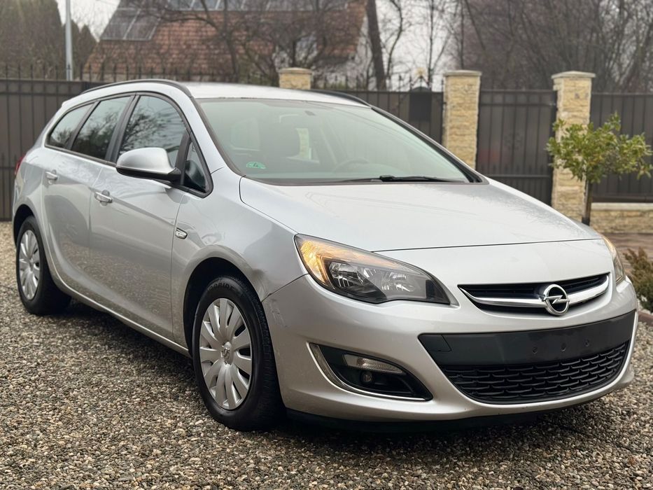 Opel Astra Edition Facelift 2014