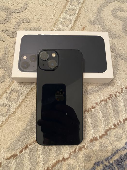 Продам Iphone 13