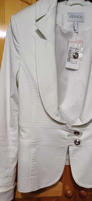 Разкошен Костюм на КЕНСОЛ - САКО + ПАНТАЛОН !НОВ с Етикет!№46