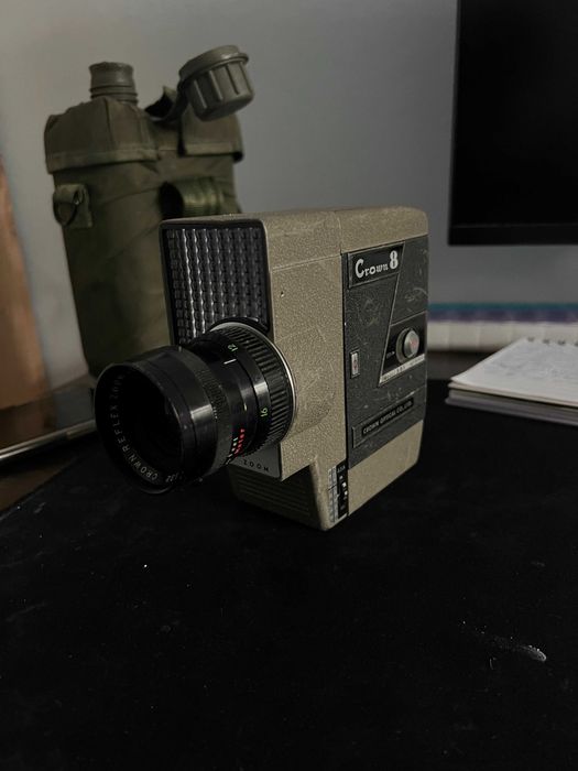 aparat 1970 crown 8 reflex pe film