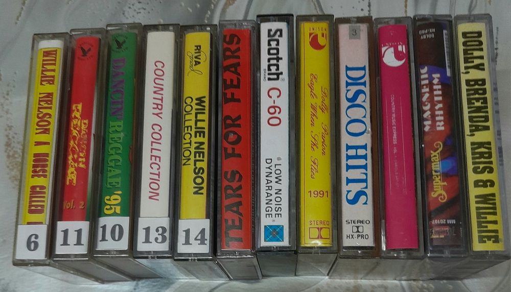 Аудио касети с Кънтри , Реге  и Диско музика