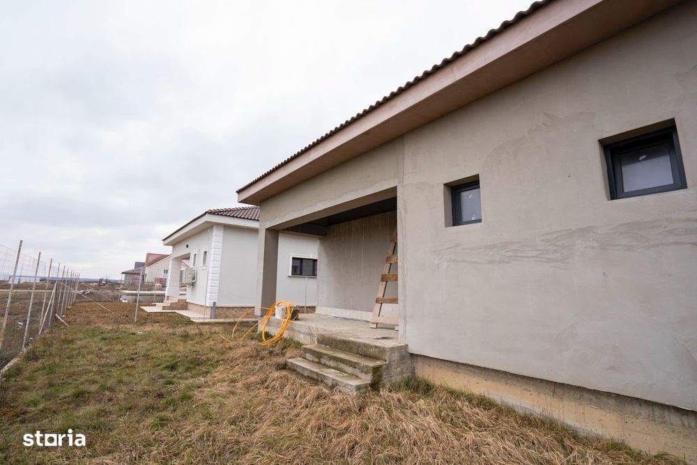 Casa noua semifinisata in Cihei cu 3 Camere