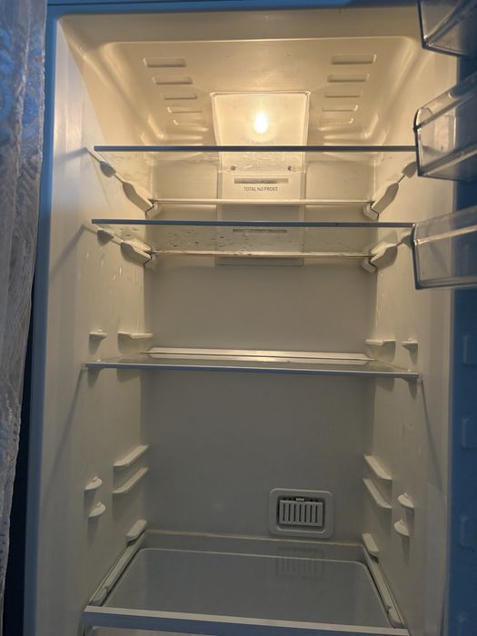 Холодильник бу сатылады