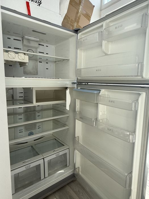 Холодильник Samsung RT77KBTS