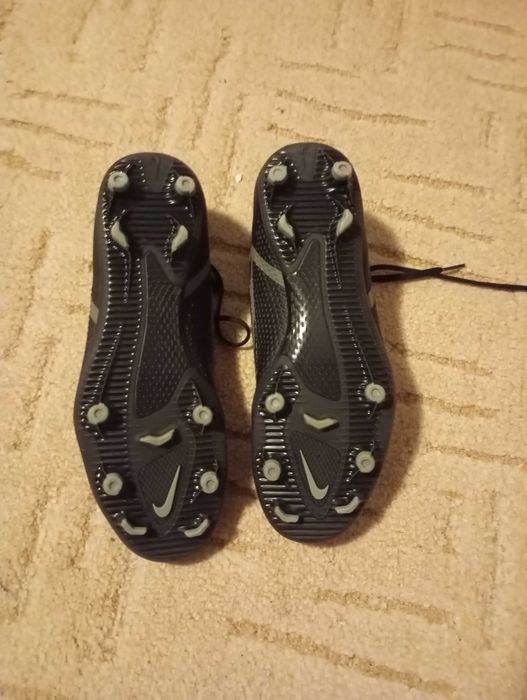 Nike бутонки 39 номер