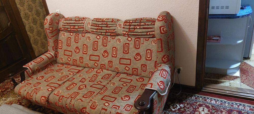 Продам срочно мебель