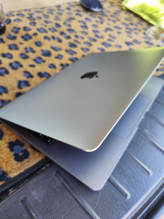 Macbook Air  2020