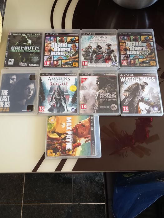 Consola PlayStation 3 + Cabluri,Maneta Și Multe Jocuri Inclusiv 2 GTA V