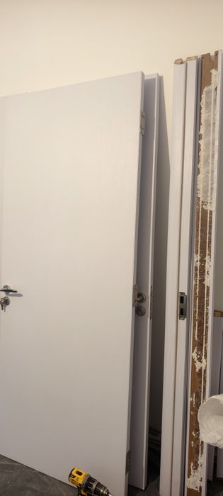 5 usi de interior apartament