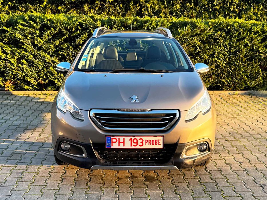 Peugeot 2008 1.2i VTi ALLURE 2014