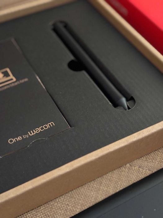 Графичен таблет One by Wacom Medium CTL-672