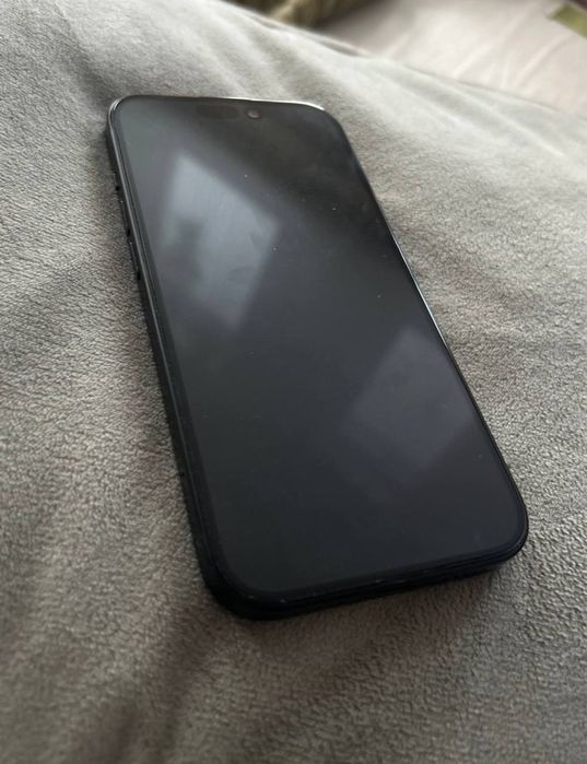 iPhone 15 в идеальном состоянии