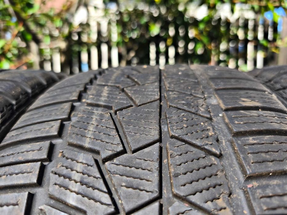 Anvelope 225/45/18 Continental runflat