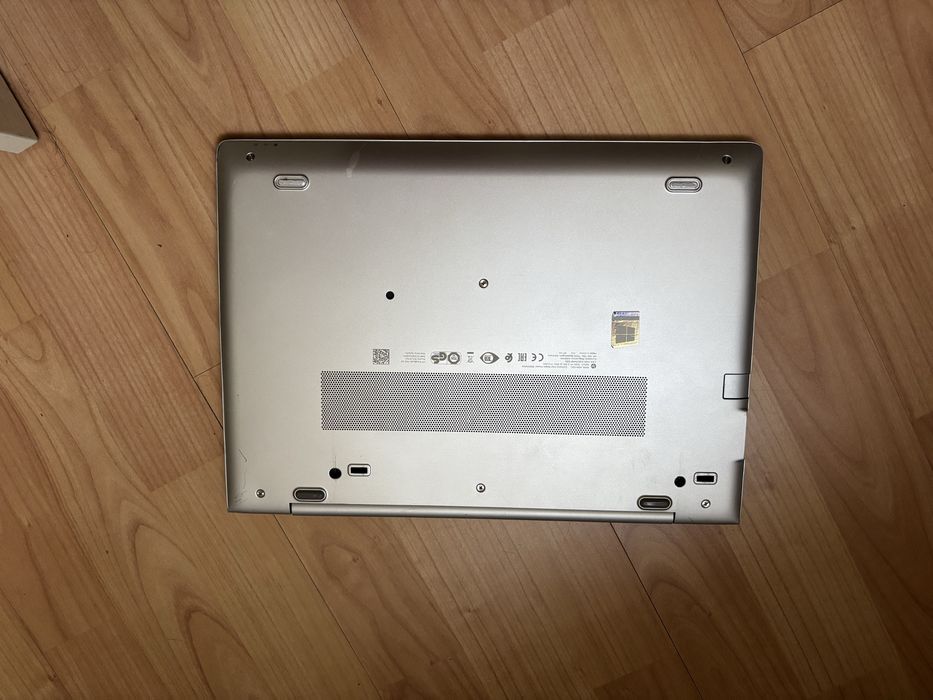 Vand laptop Hp Elitebook 745 de piese