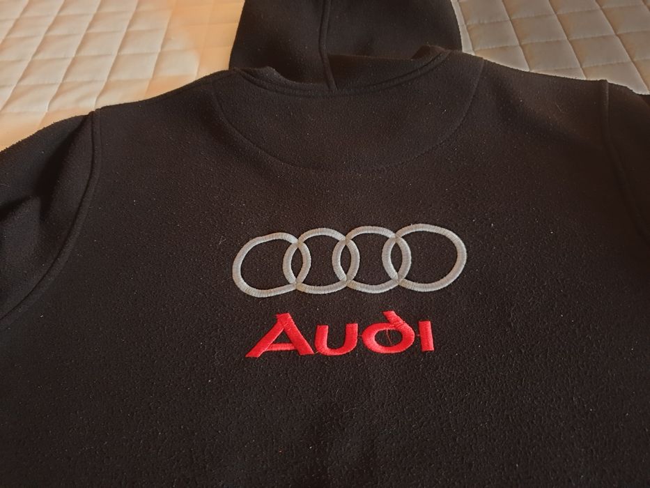 Bluza  de  barbati   -  120  lei.