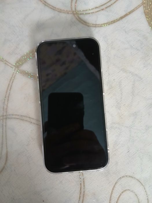 Айфон 16 в идеале почти новый