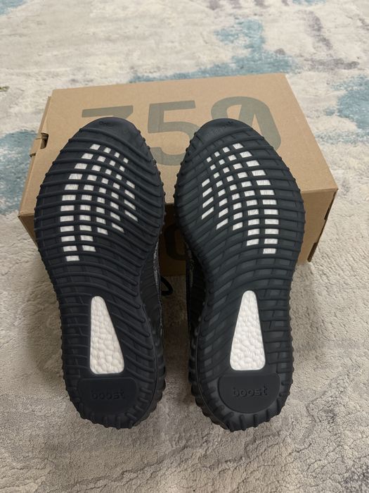 Yeezy 350 V2 Dark Salt
