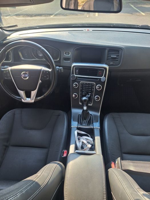 Volvo V60 D2 2015