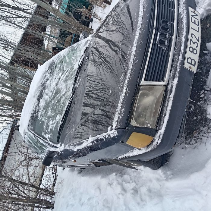 Ауди A6 универсал 2.3 1989