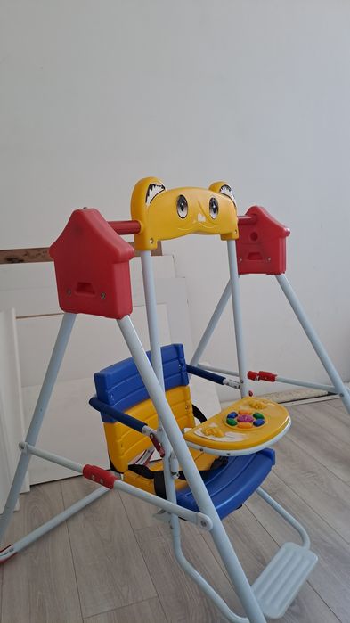 Продам детскую качелю.