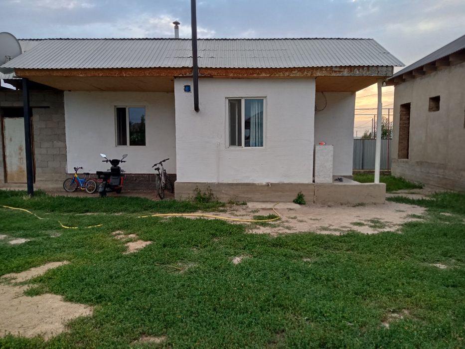 Продается дом 10/12 , Рядом времянка 9/4