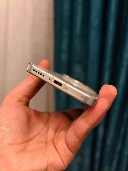 За продажба Vivo X200 Pro Mini 16GB/1Tb