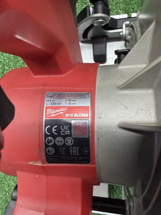 Безчетков ръчен циркуляр Milwaukee M18 BLCS66 / 190мм