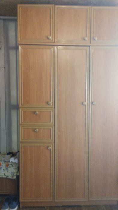 Продам шифонер с антресолом
