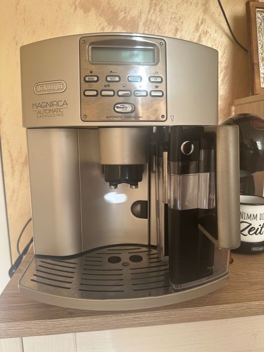 Кафемашина Delonghi Magnifica Automatic Cappuccino