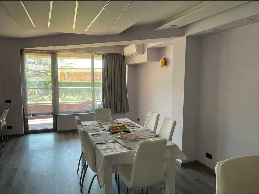 Дава се под наем Тристаен апартамент в Варна, Център - 160 кв.м за 1100 € - Снимка #6