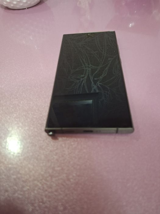Samsung S24 ULTRA почти новый